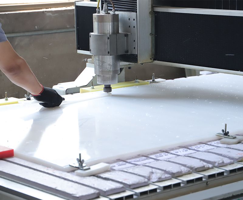 如何根據(jù)不同特性選擇合適的超高分子量聚乙烯板？