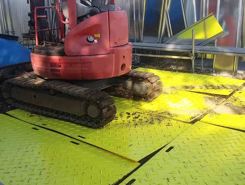 革新工程臨時(shí)鋪路方案，歐科塑業(yè)聚乙烯鋪路板升級(jí)換代